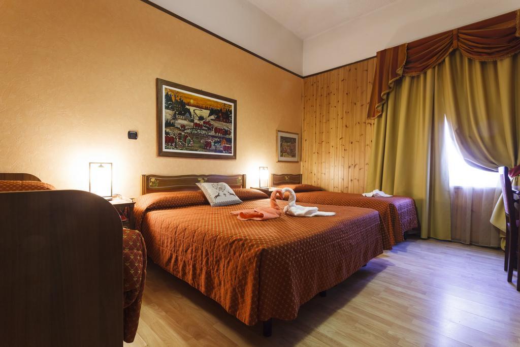 Hotel Savoy 塞斯特雷 外观 照片
